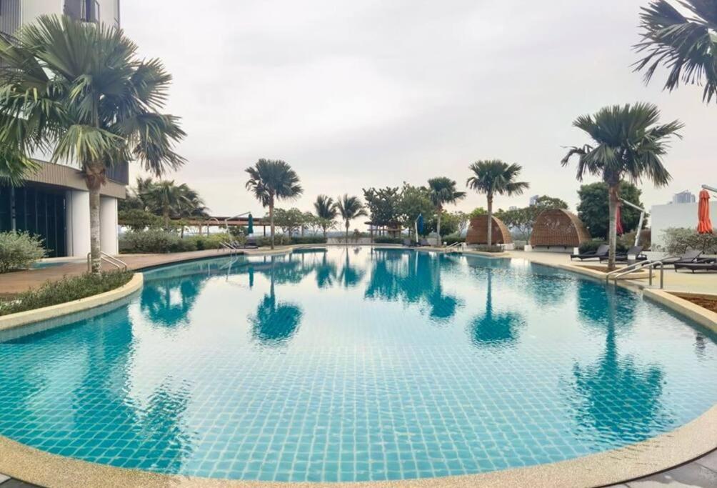 C0704 Almas Suite Seaview & Netflix Stay Nusajaya  Extérieur photo